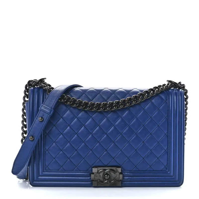 Chanel boy New medium bag prices 23